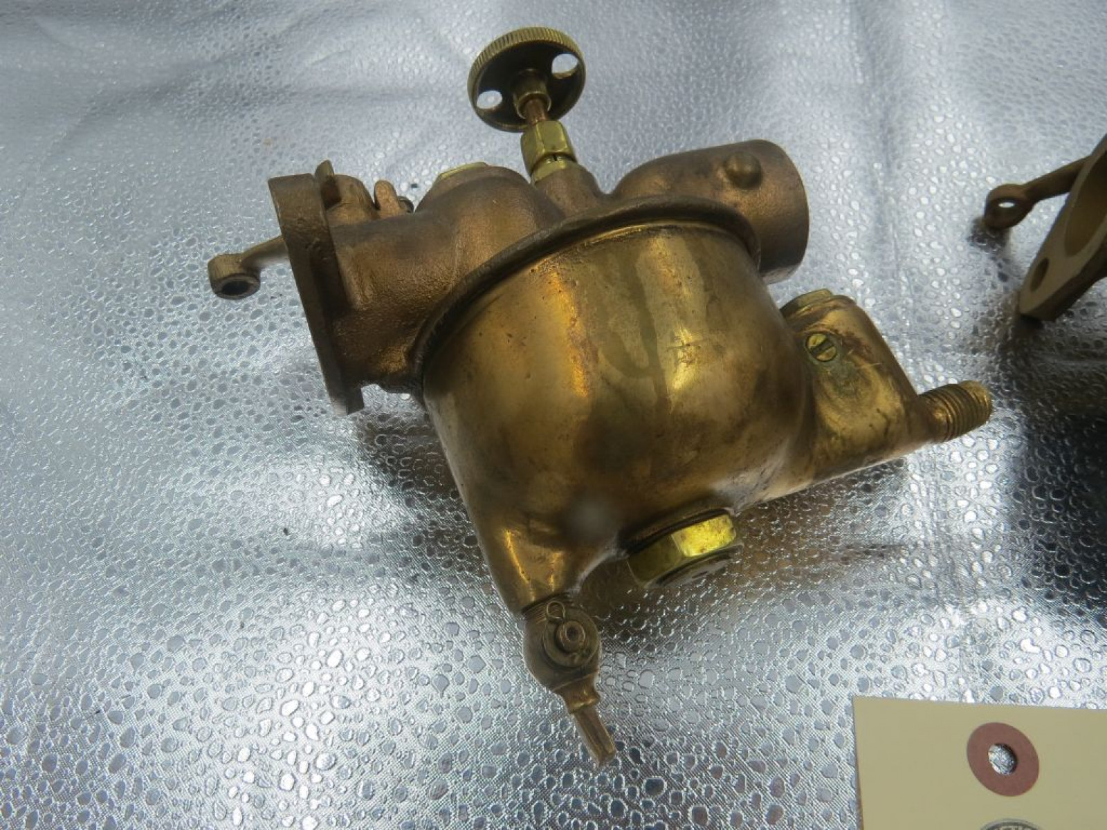 2 Kingston Carbs - Image 1