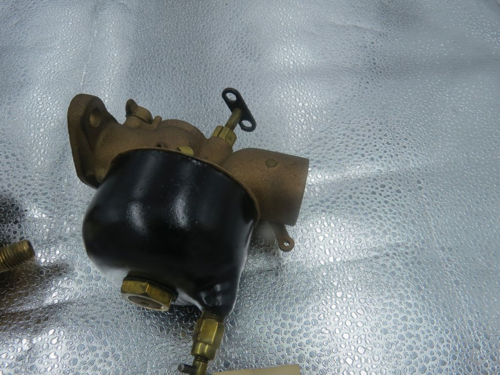2 Kingston Carbs - Image 2