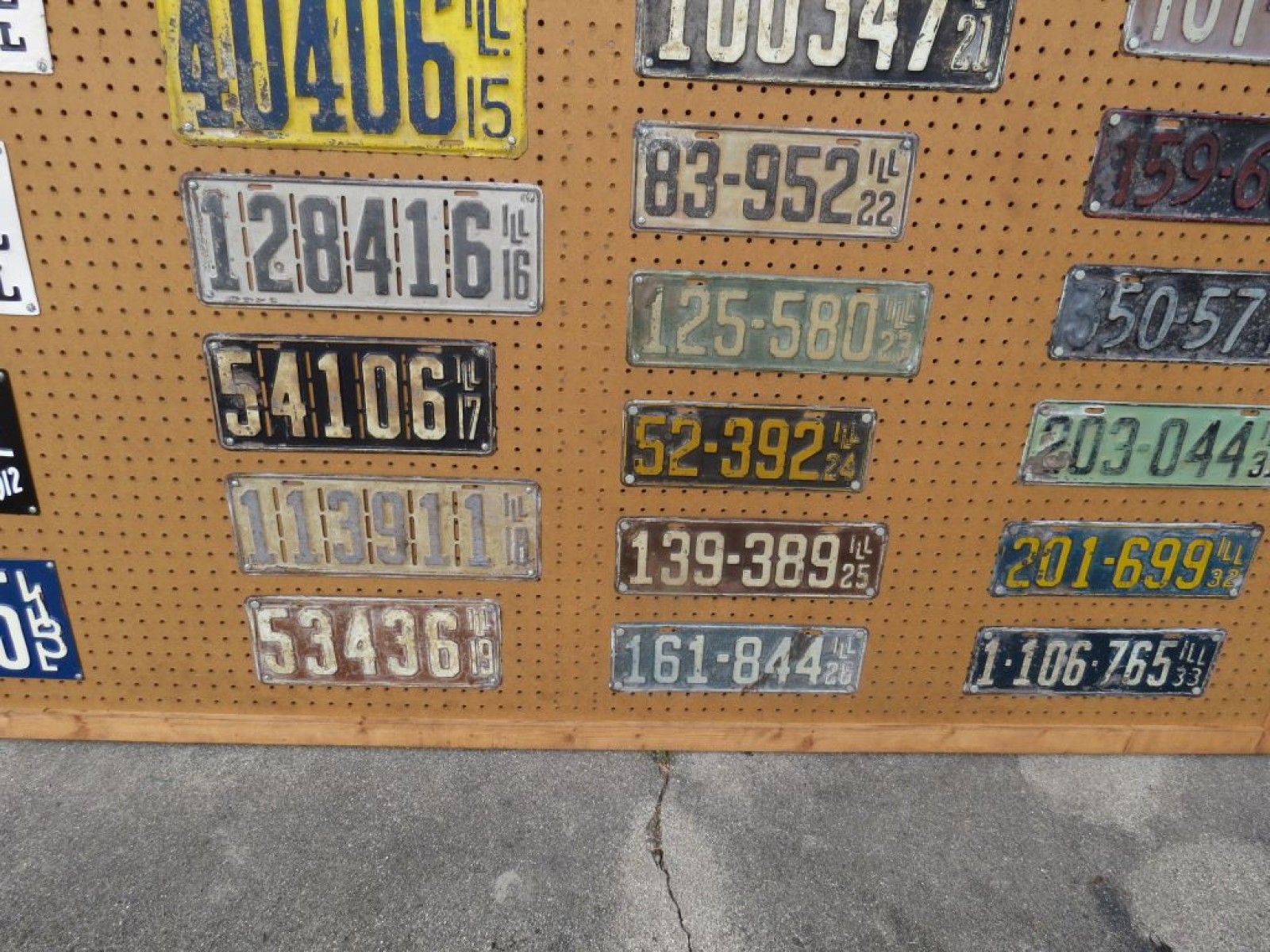 Board of Early Illinois License Plates from 1910-1933 - Image 5