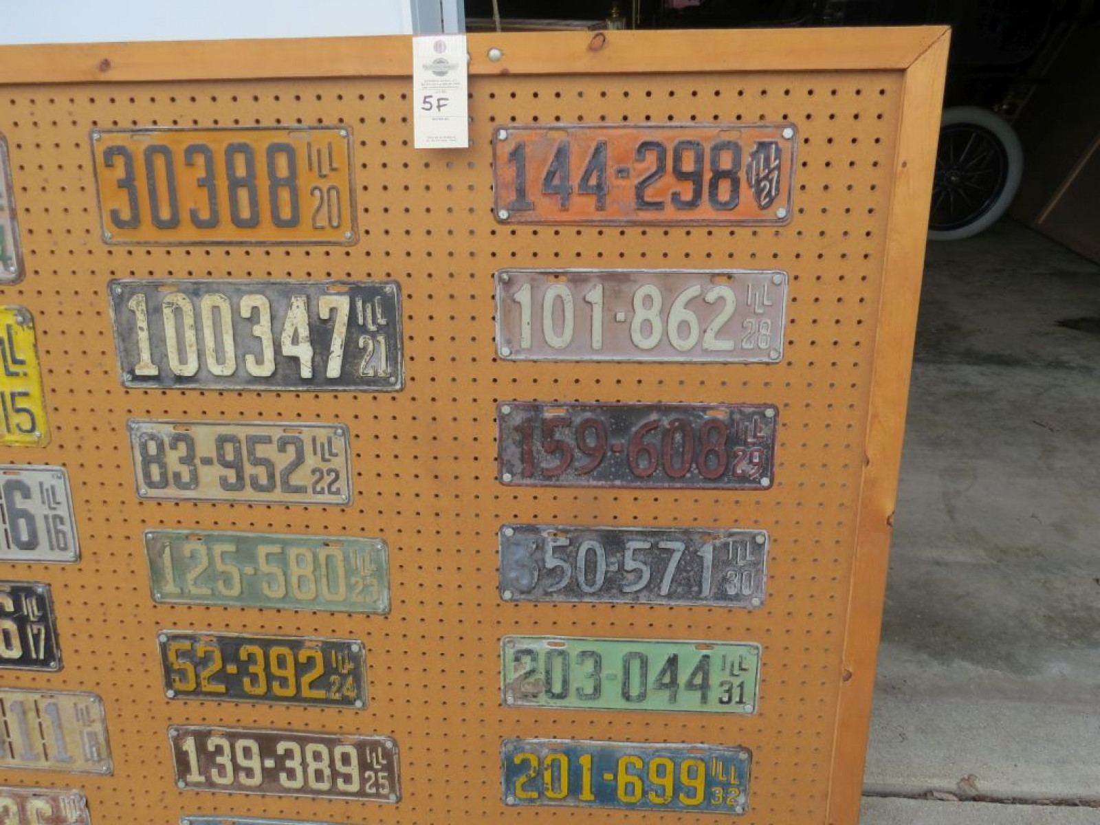 Board of Early Illinois License Plates from 1910-1933 - Image 6