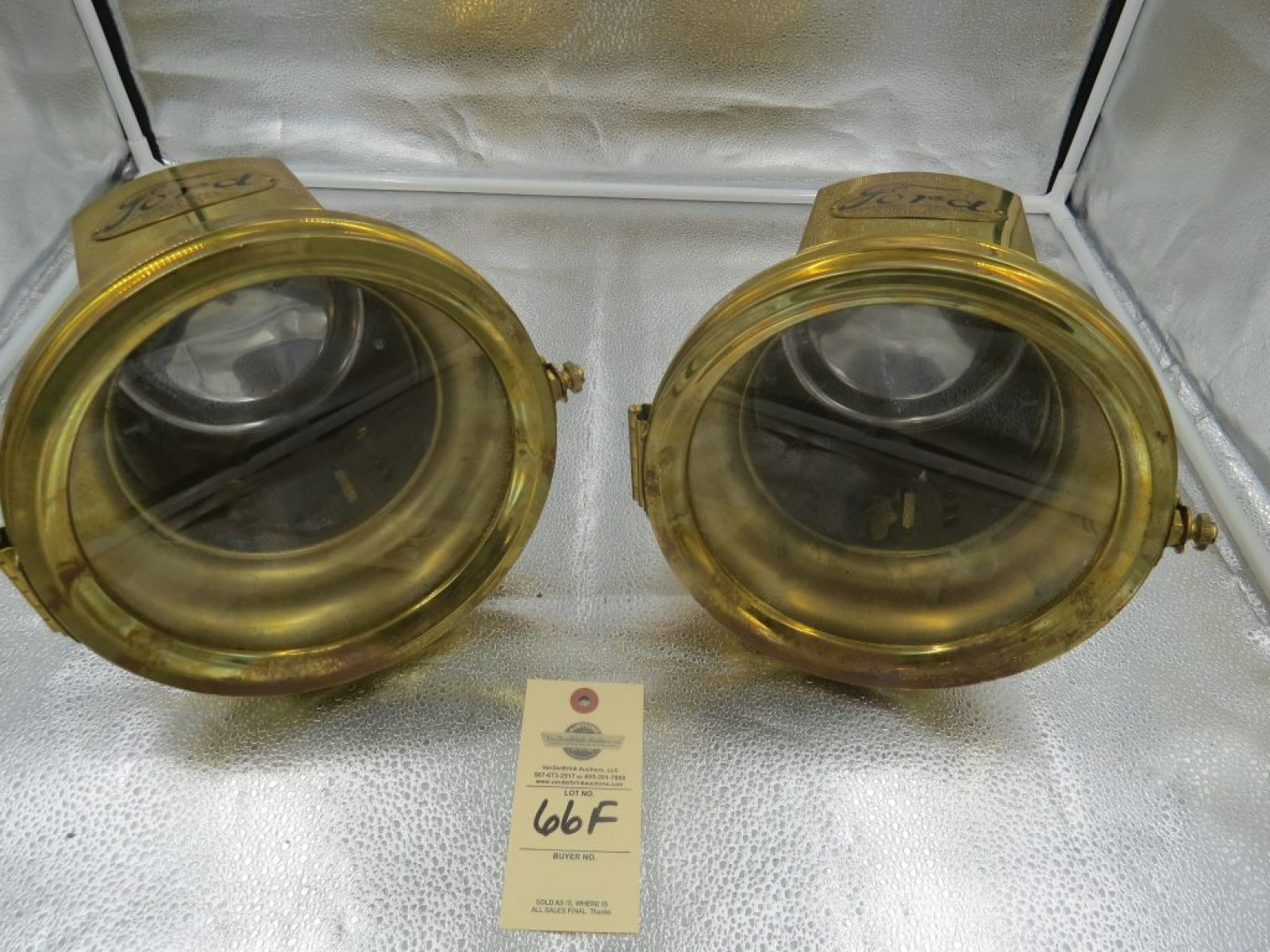 Pair of Model E+J 466 Headlights - Image 1