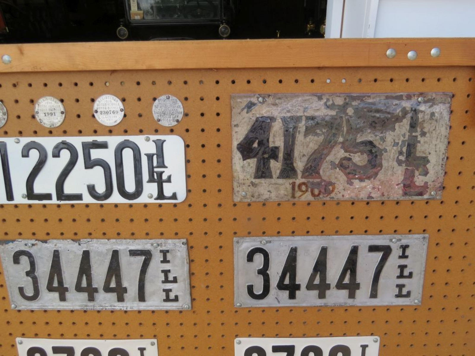 Early Illinoise License Plates from 1900-1919 - Image 2