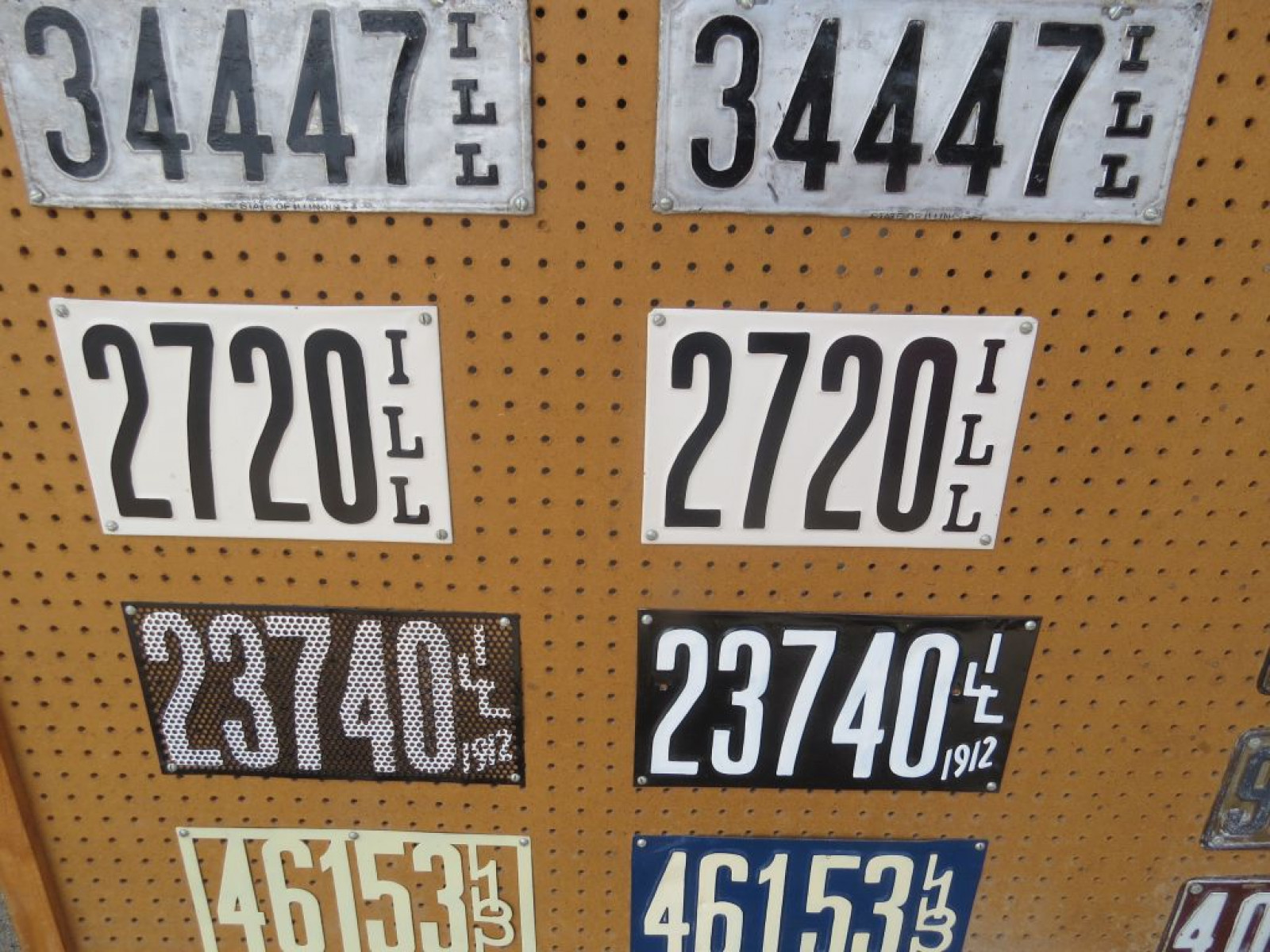 Early Illinoise License Plates from 1900-1919 - Image 3