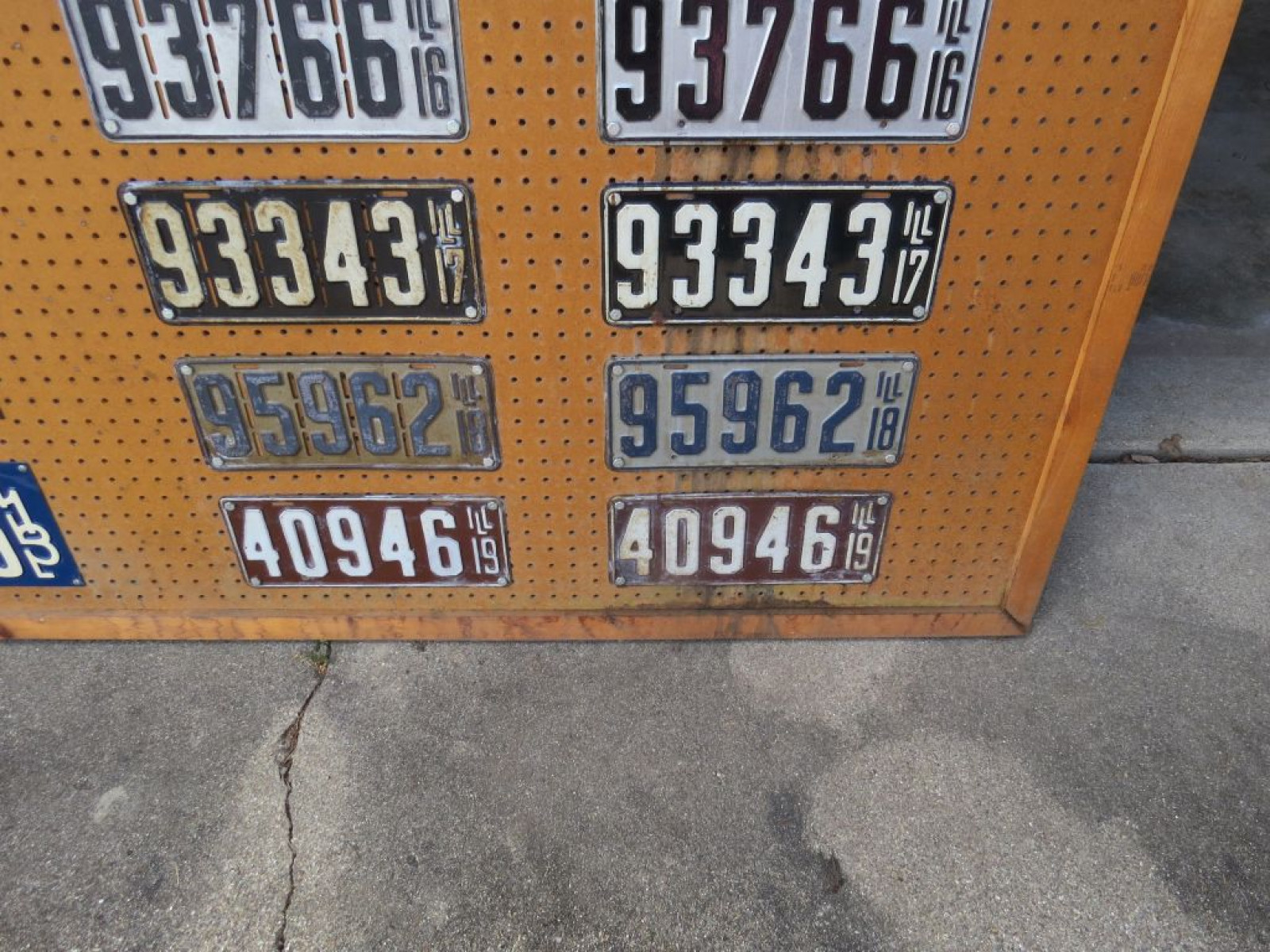Early Illinoise License Plates from 1900-1919 - Image 6