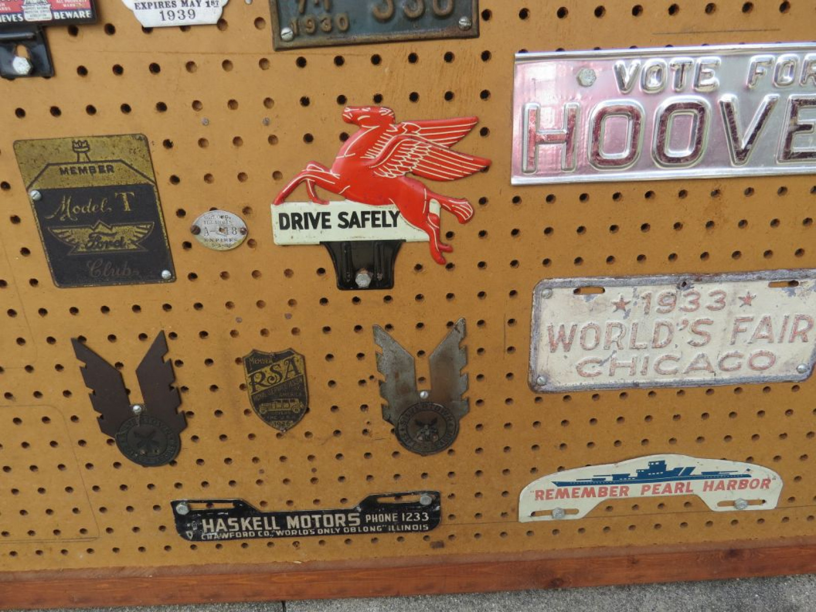 Board of License Plates Toppers - Image 7
