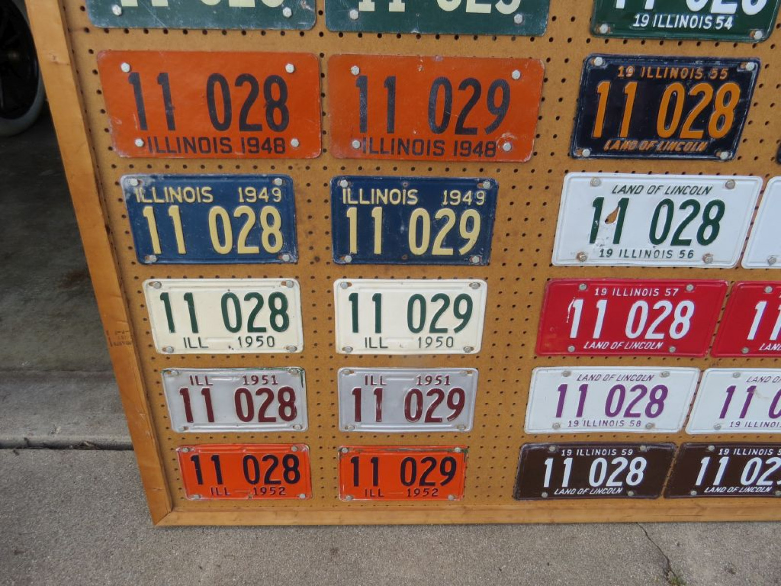 Board of Illinois License Plates from 1946-1972 - Image 3