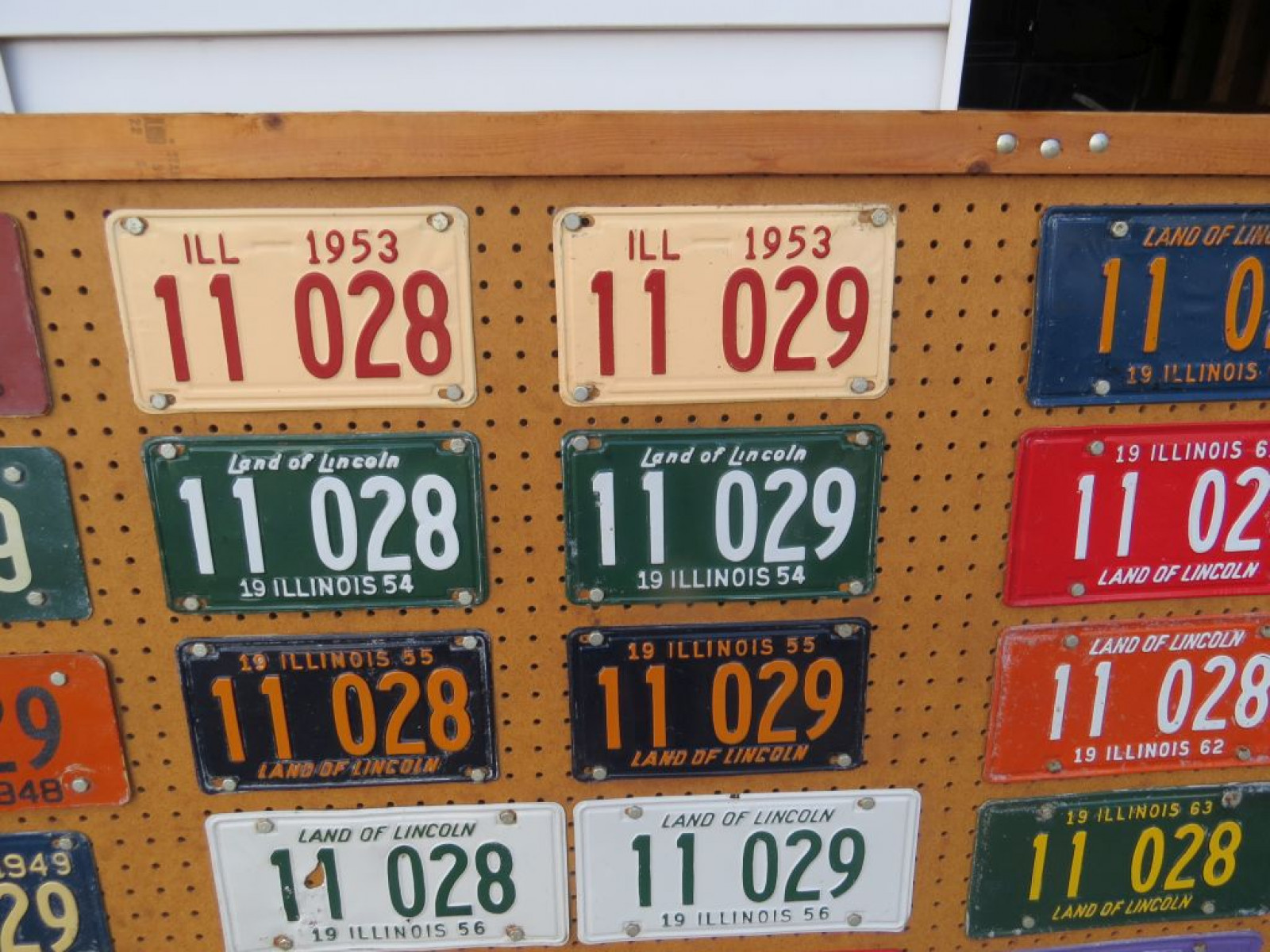 Board of Illinois License Plates from 1946-1972 - Image 4