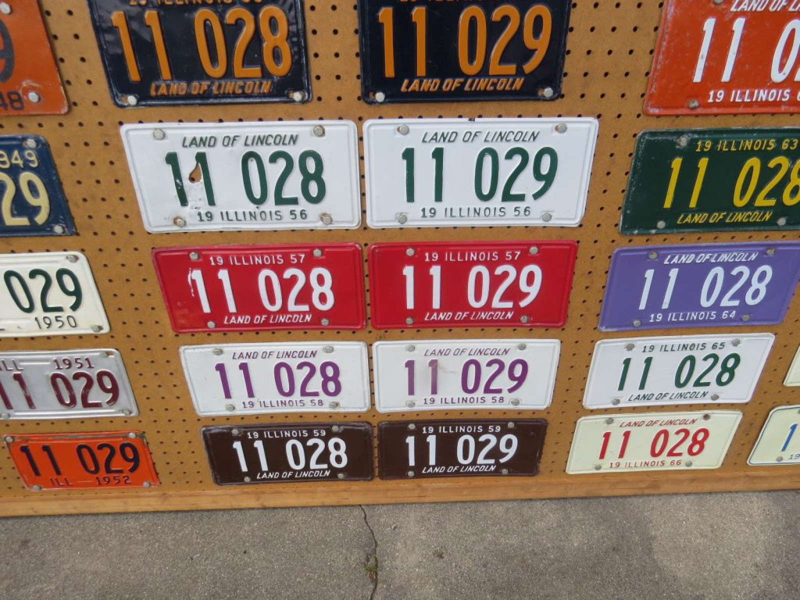Board of Illinois License Plates from 1946-1972 - Image 5