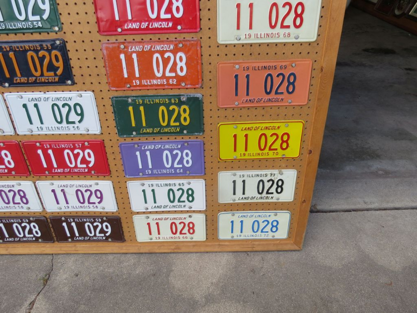 Board of Illinois License Plates from 1946-1972 - Image 7