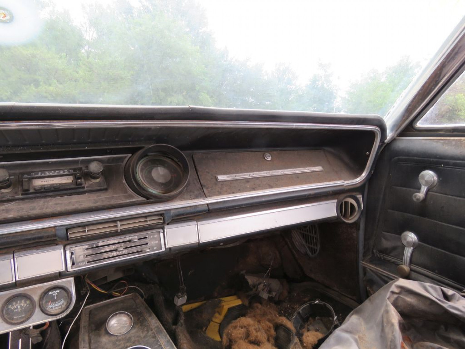 1965 Chevrolet Impala SS 2dr HT - Image 11