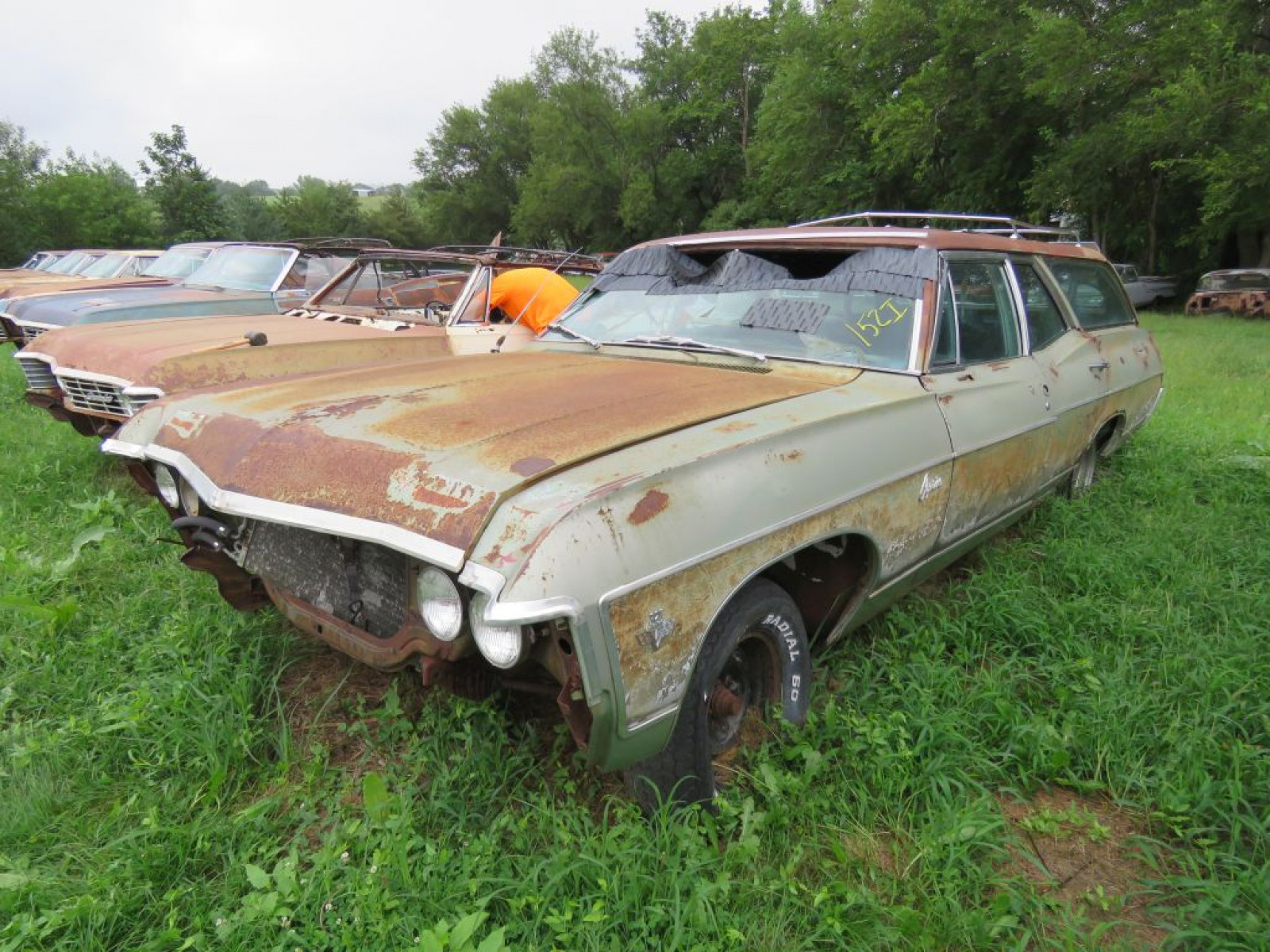 1967 Chevrolet Caprice 4dr Wagon - Image 1