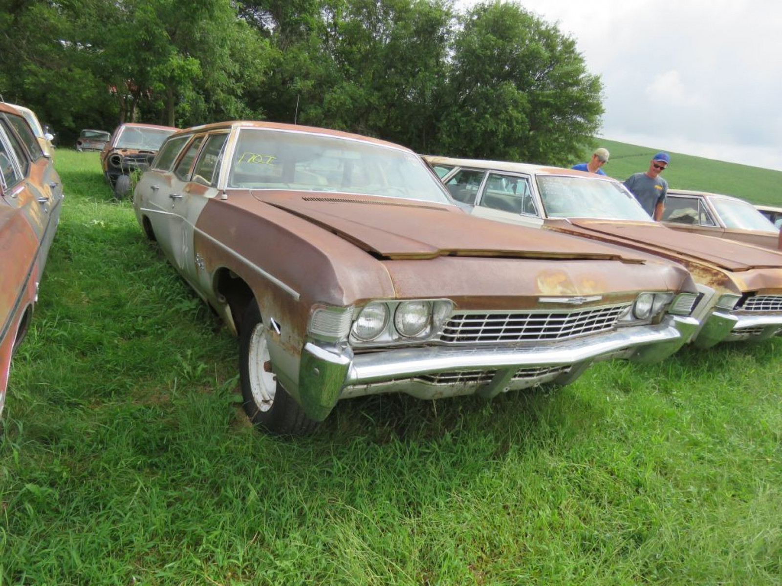 1968 Chevrolet Bel Air 4dr Wagon - Image 2