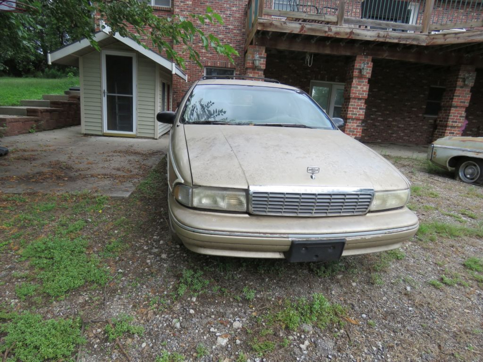 1995 Chevrolet Caprice Classic 4dr Wagon - Image 2