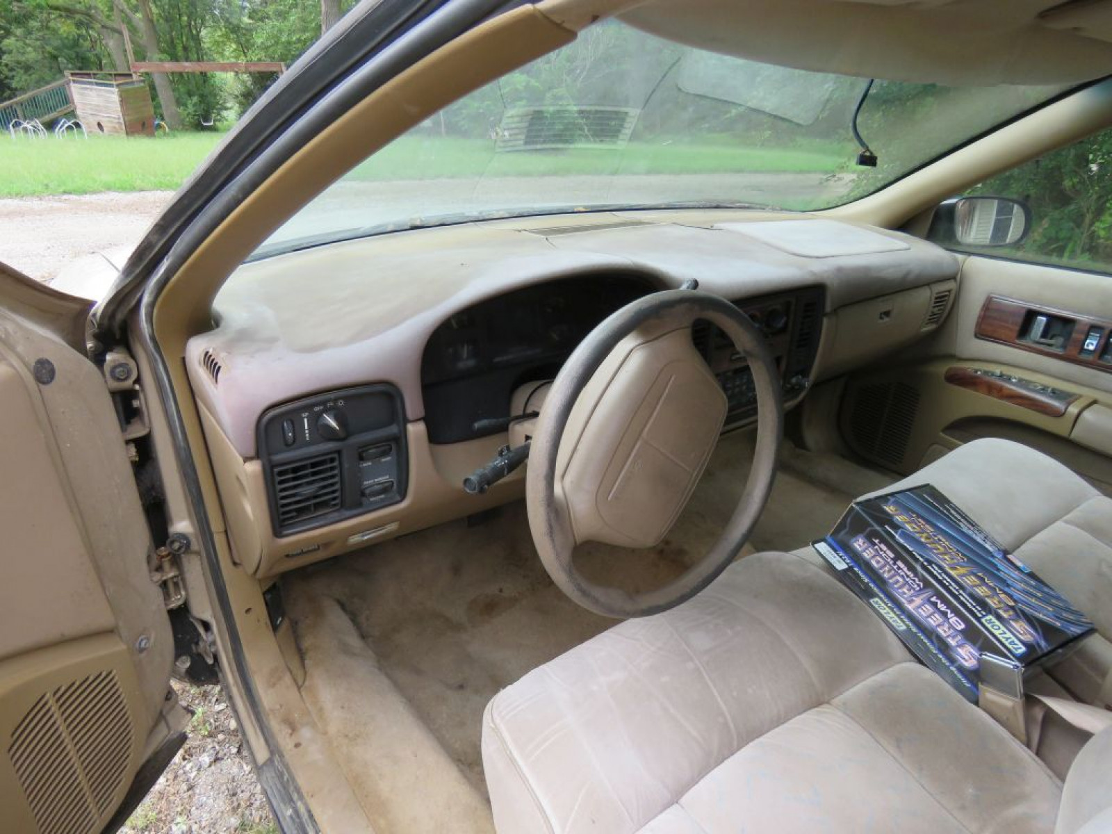 1995 Chevrolet Caprice Classic 4dr Wagon - Image 8