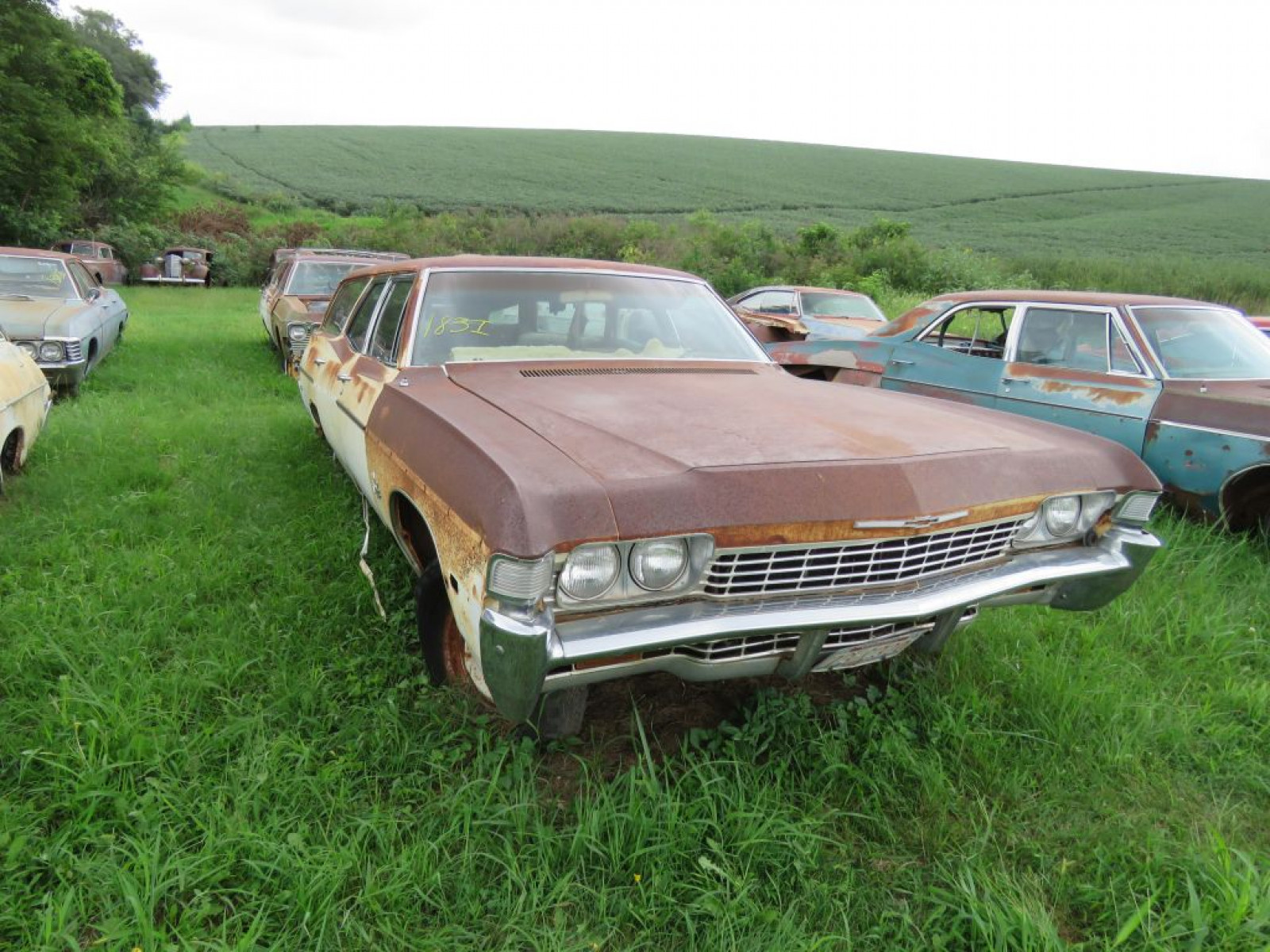 1968 Chevrolet Impala 9 Passenger 4dr Wagon - Image 2