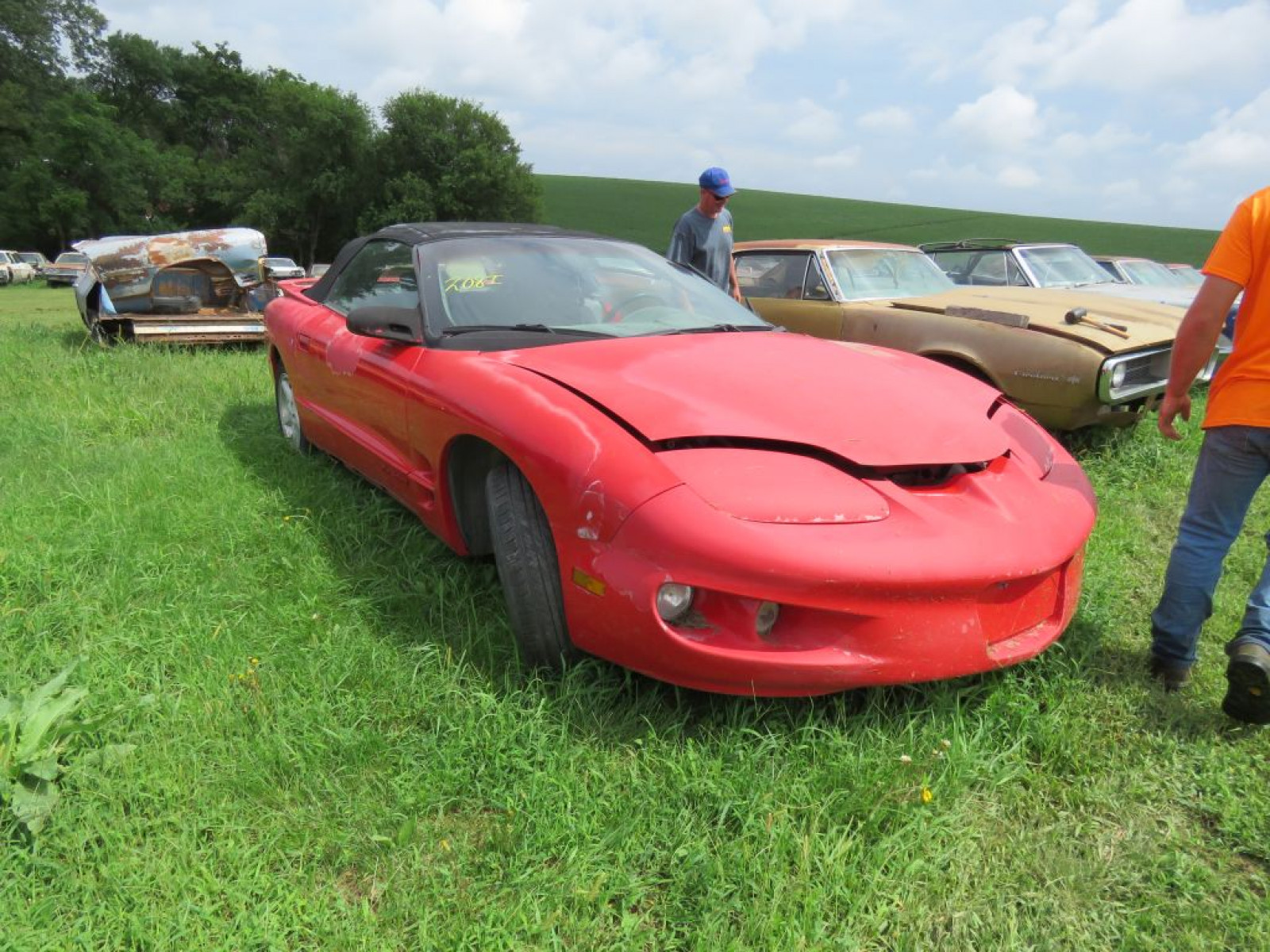 2001 Pontiac Firebird Convertible for Project or Parts - Image 1
