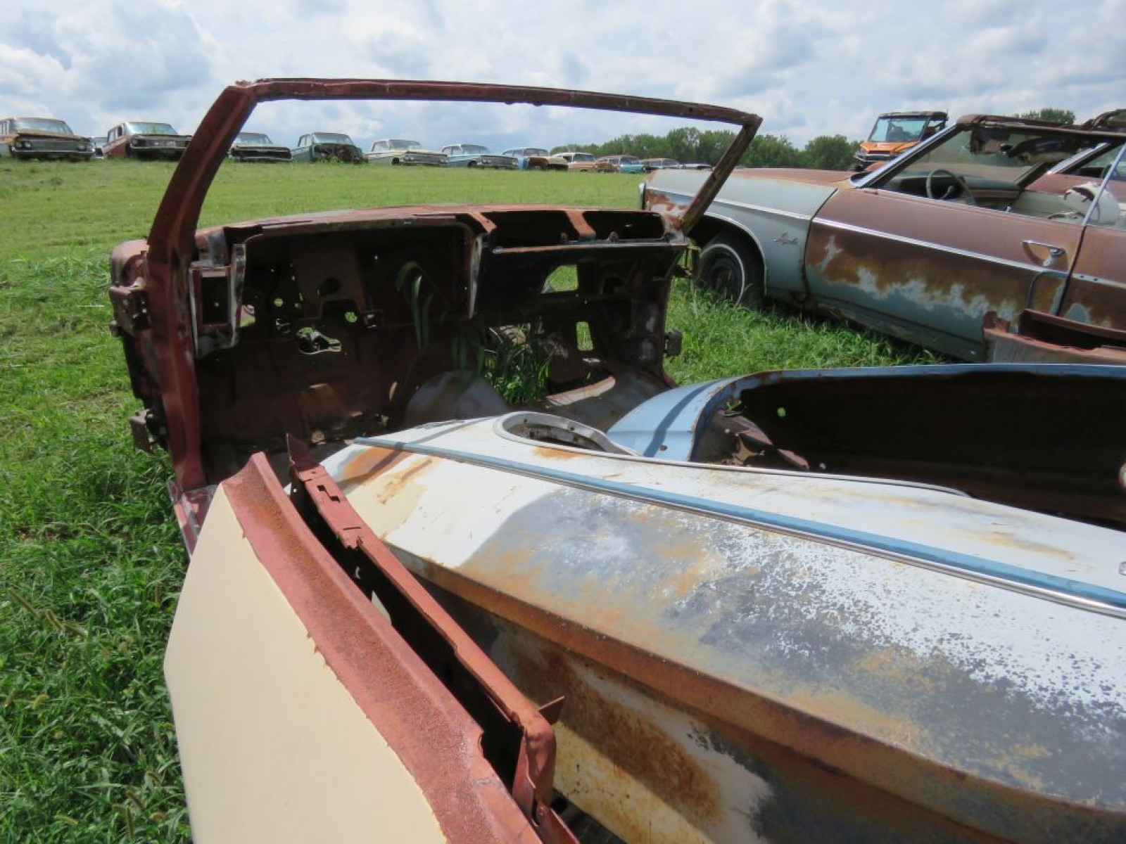 1969 Chevrolet Impala Convertible for Parts - Image 7