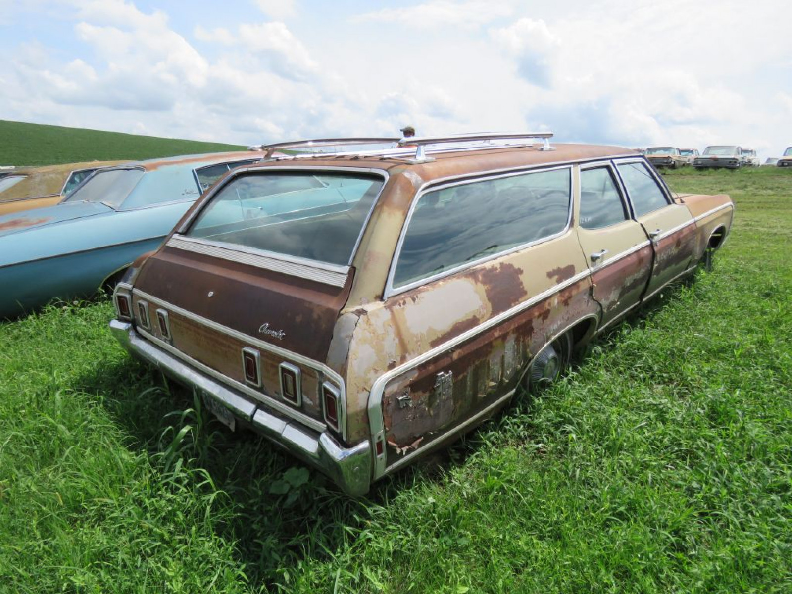 1969 Chevrolet Kingwood Estate 4dr Wagon - Image 3
