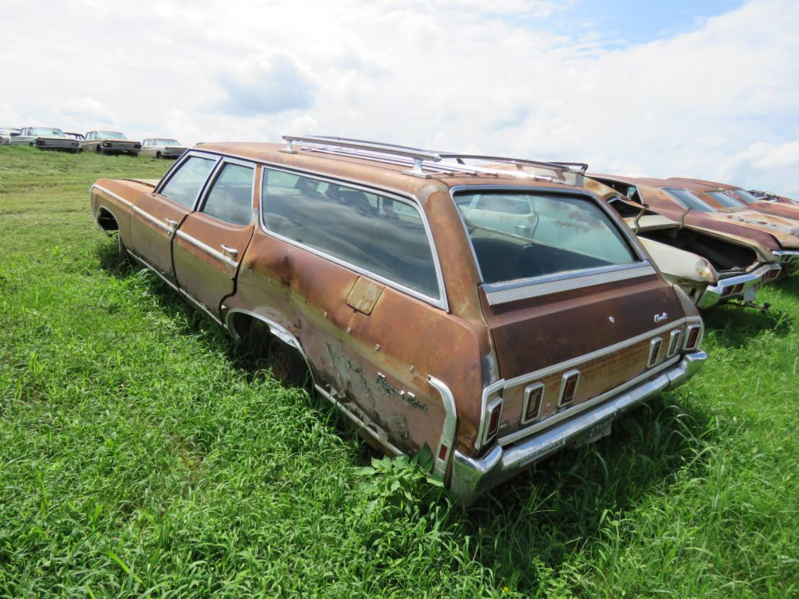 1969 Chevrolet Kingwood Estate 4dr Wagon - Image 4
