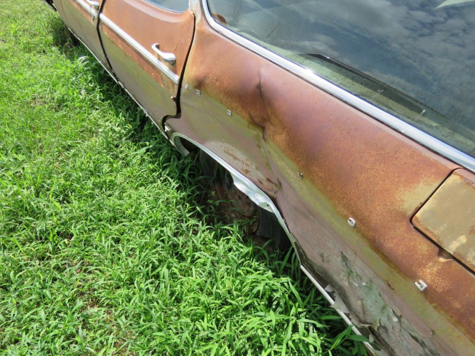 1969 Chevrolet Kingwood Estate 4dr Wagon - Image 5