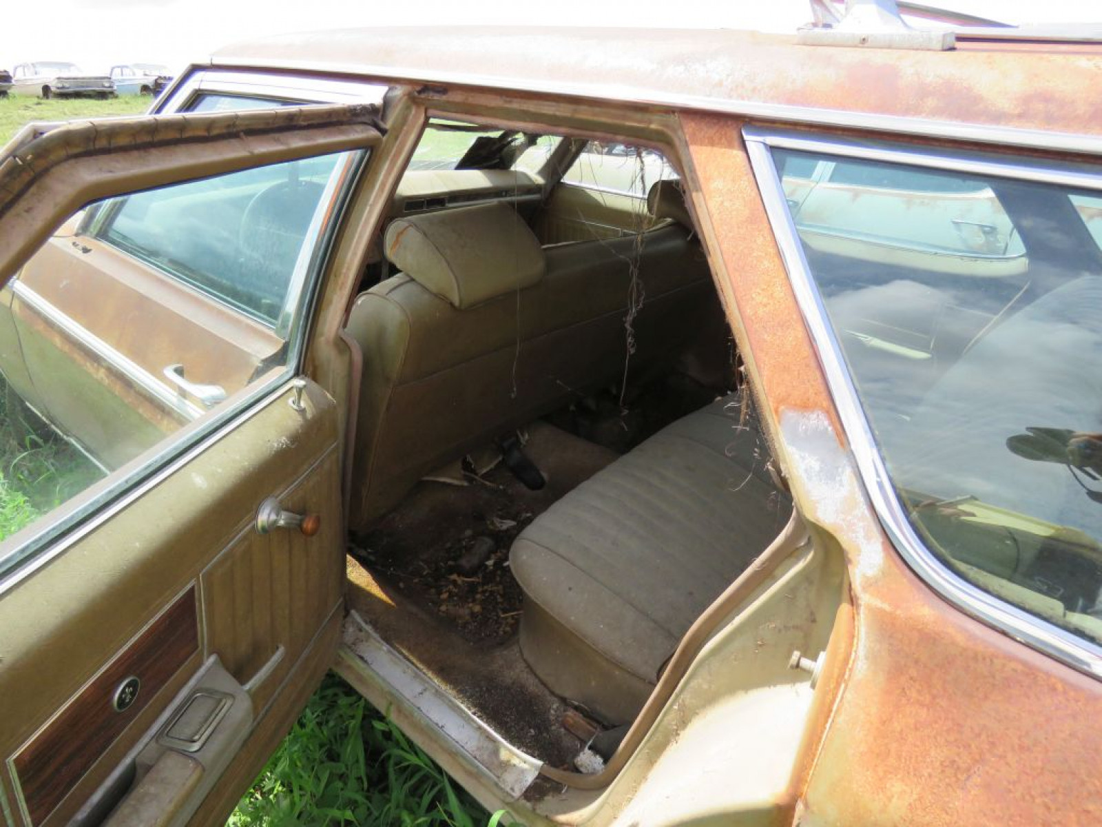 1969 Chevrolet Kingwood Estate 4dr Wagon - Image 8