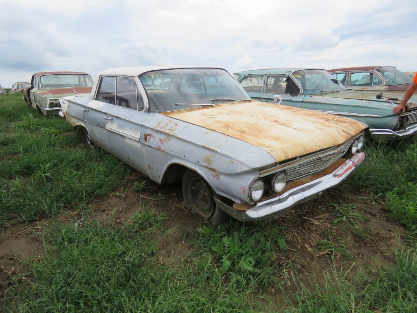 1961 Chevrolet Bel Air 4dr HT - Image 1
