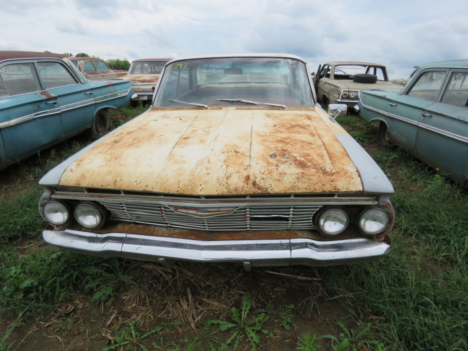 1961 Chevrolet Bel Air 4dr HT - Image 2