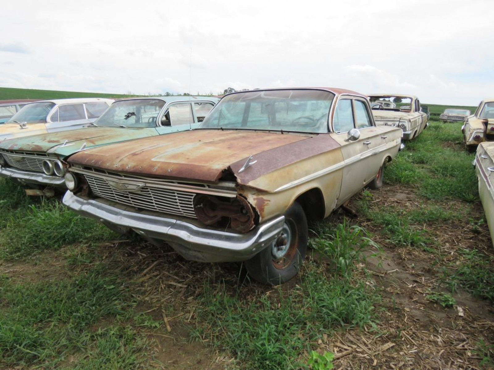 1961 Chevrolet Impala 4dr Sedan - Image 1