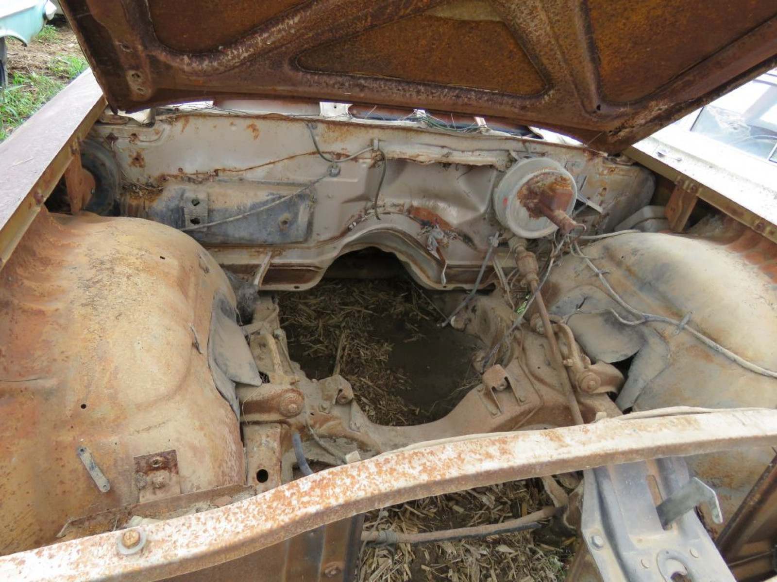 1961 Chevrolet Impala 4dr Sedan - Image 11