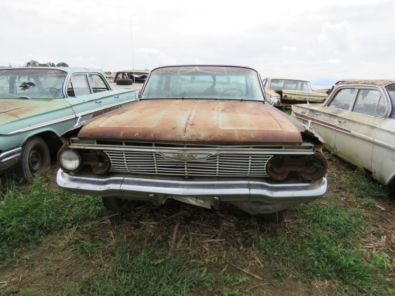 1961 Chevrolet Impala 4dr Sedan - Image 2