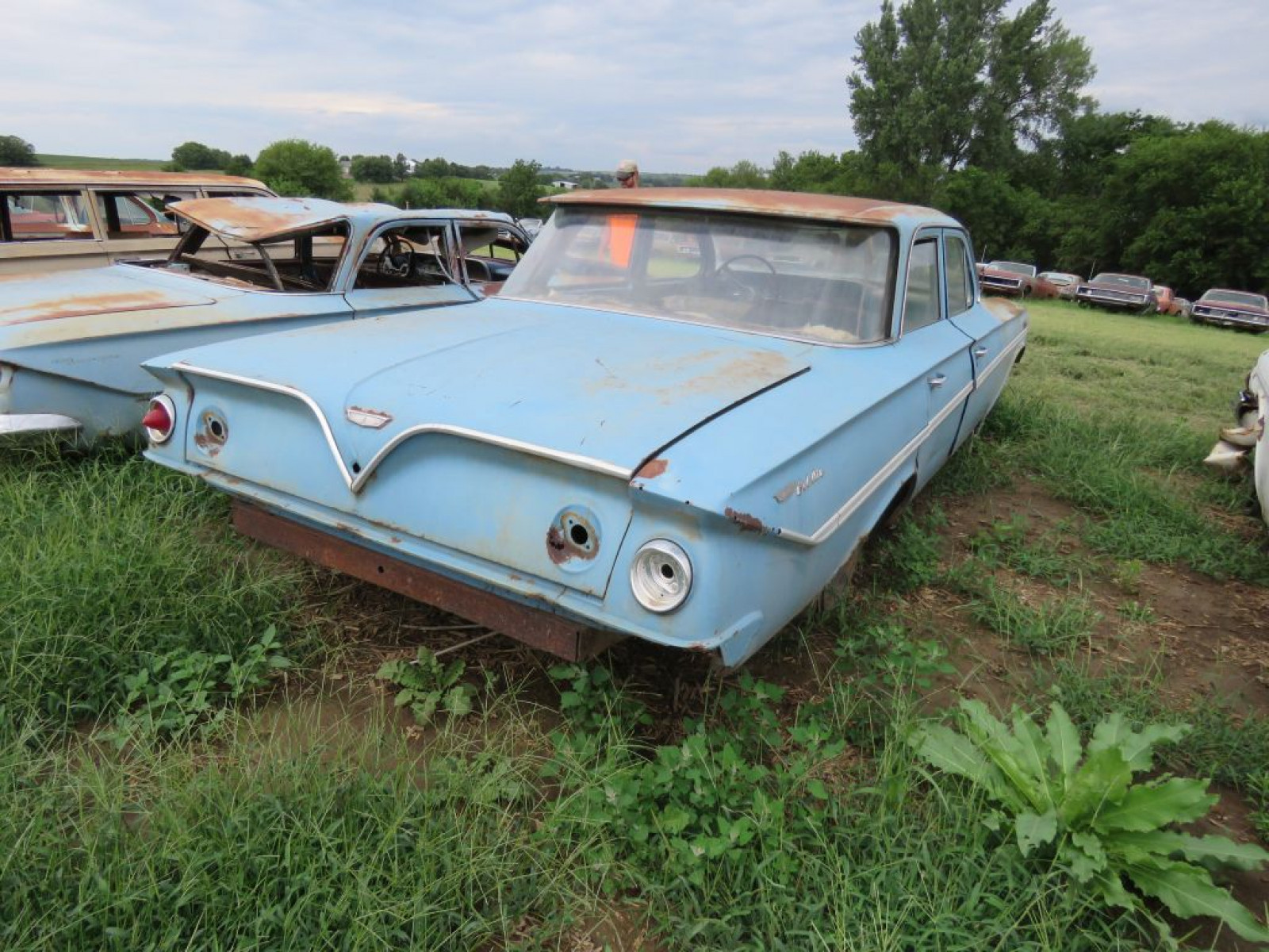 1961 Chevrolet 4dr Sedan for Parts - Image 6