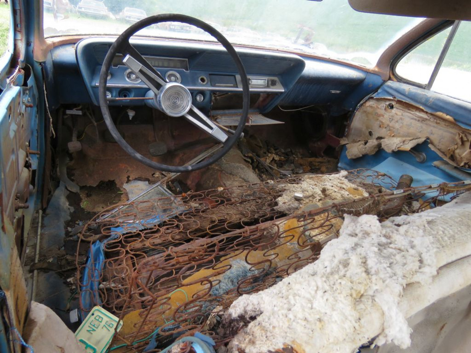 1961 Chevrolet 4dr Sedan for Parts - Image 8