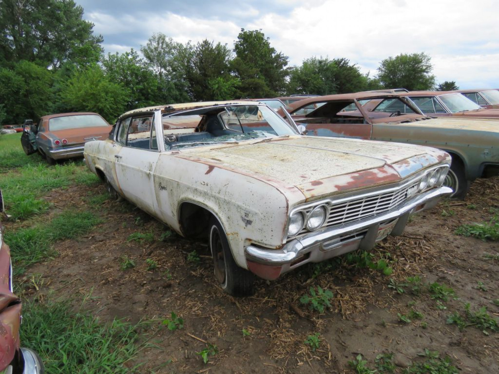 1966 Chevrolet Caprice 2dr HT - Image 1