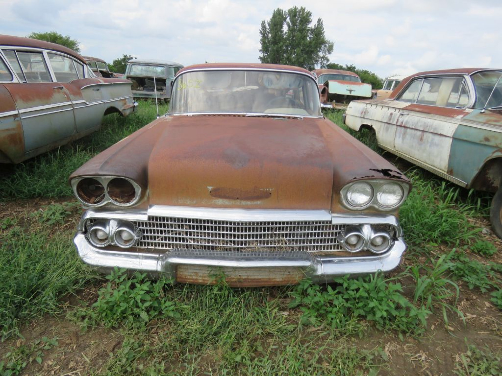 1958 Chevrolet Del Ray 4dr Sedan - Image 2