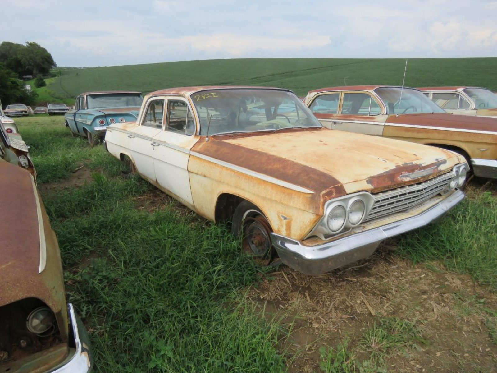 1962 Chevrolet Bel Air 4dr Sedan - Image 1
