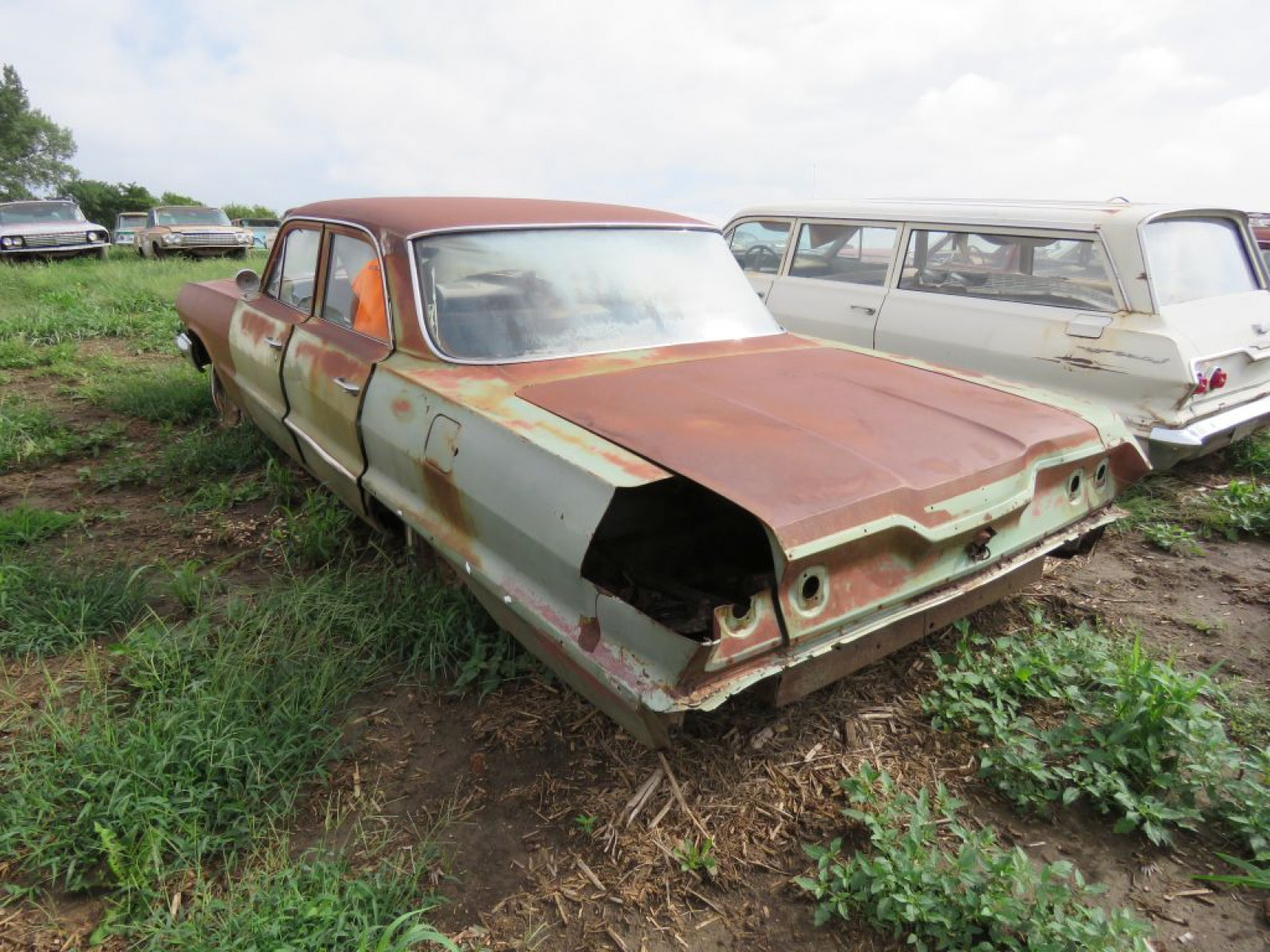 1963 Chevrolet Bel Air 4dr Sedan - Image 4