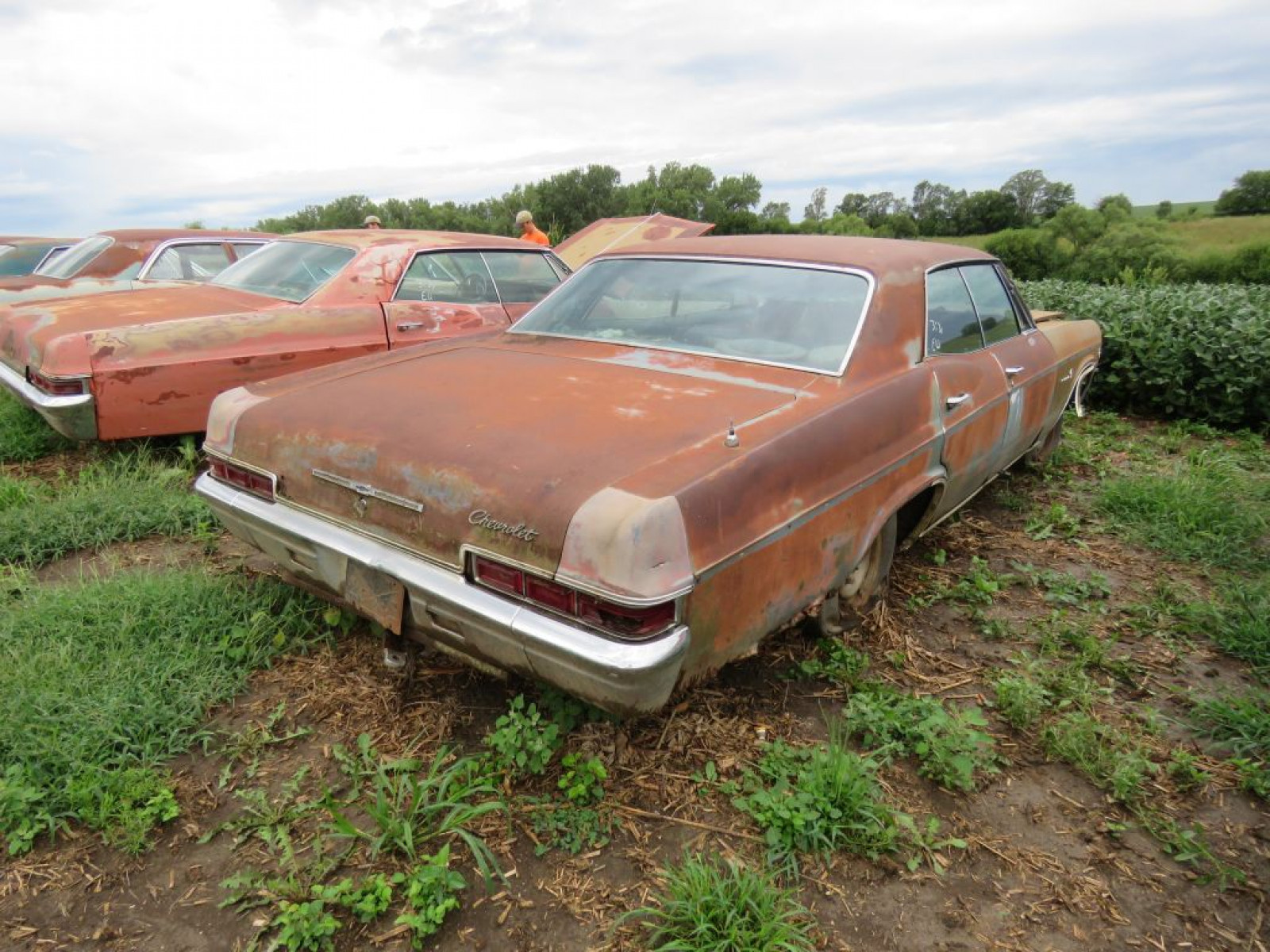 1966 Chevrolet Impala 4drHT - Image 4