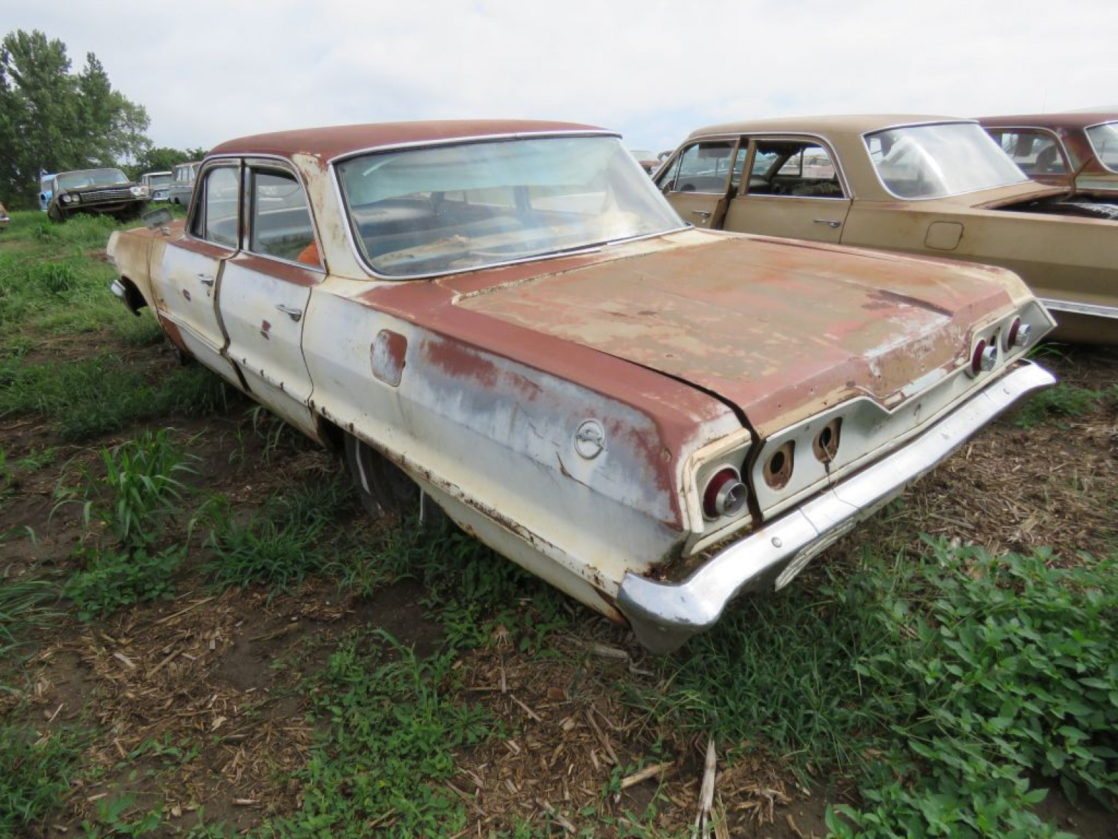 1963 Chevrolet Impala 4dr Sedan - Image 4