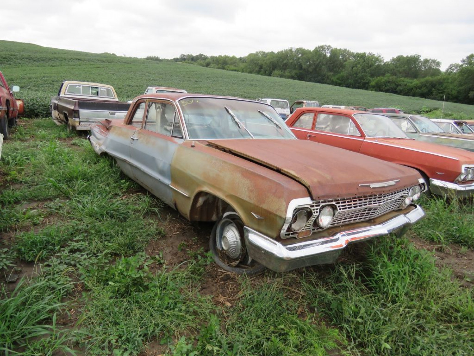 1963 Chevrolet Bel Air 2dr Sedan - Image 1