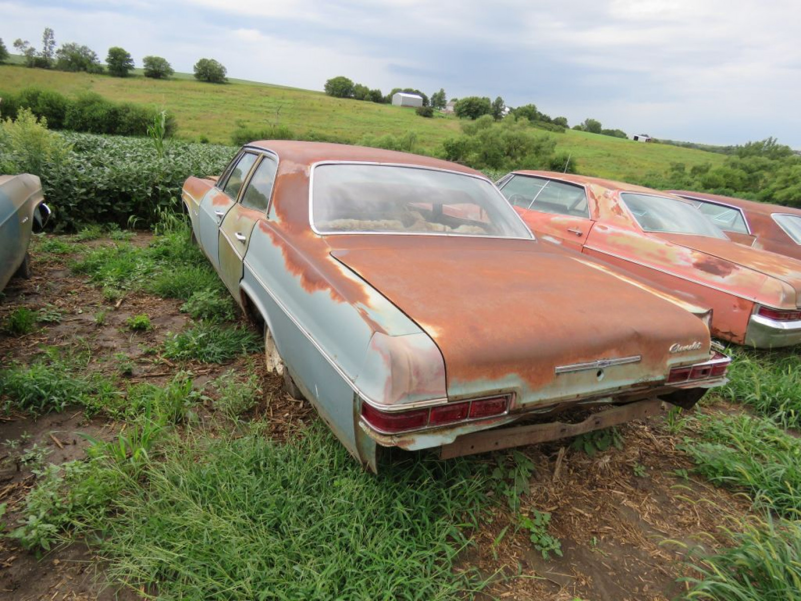 1966 Chevrolet Impala 4dr Sedan - Image 5