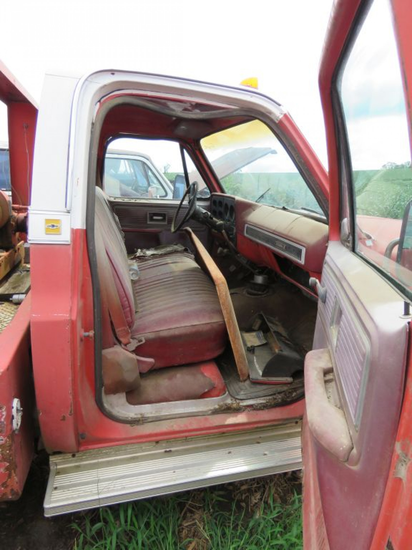 1978 Chevrolet 1 ton Tow Truck with Boom - Image 3
