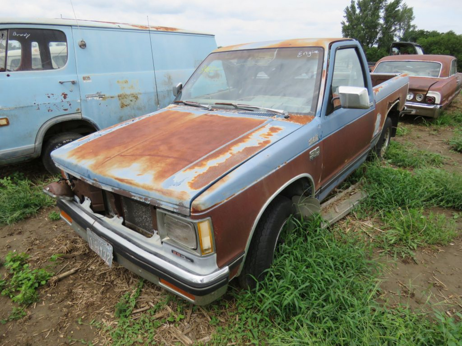 1980's Chevrolet S-10 for Parts - Image 2