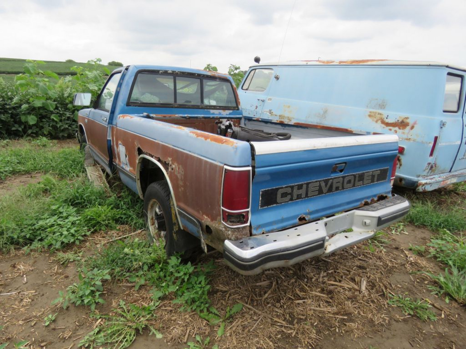 1980's Chevrolet S-10 for Parts - Image 3