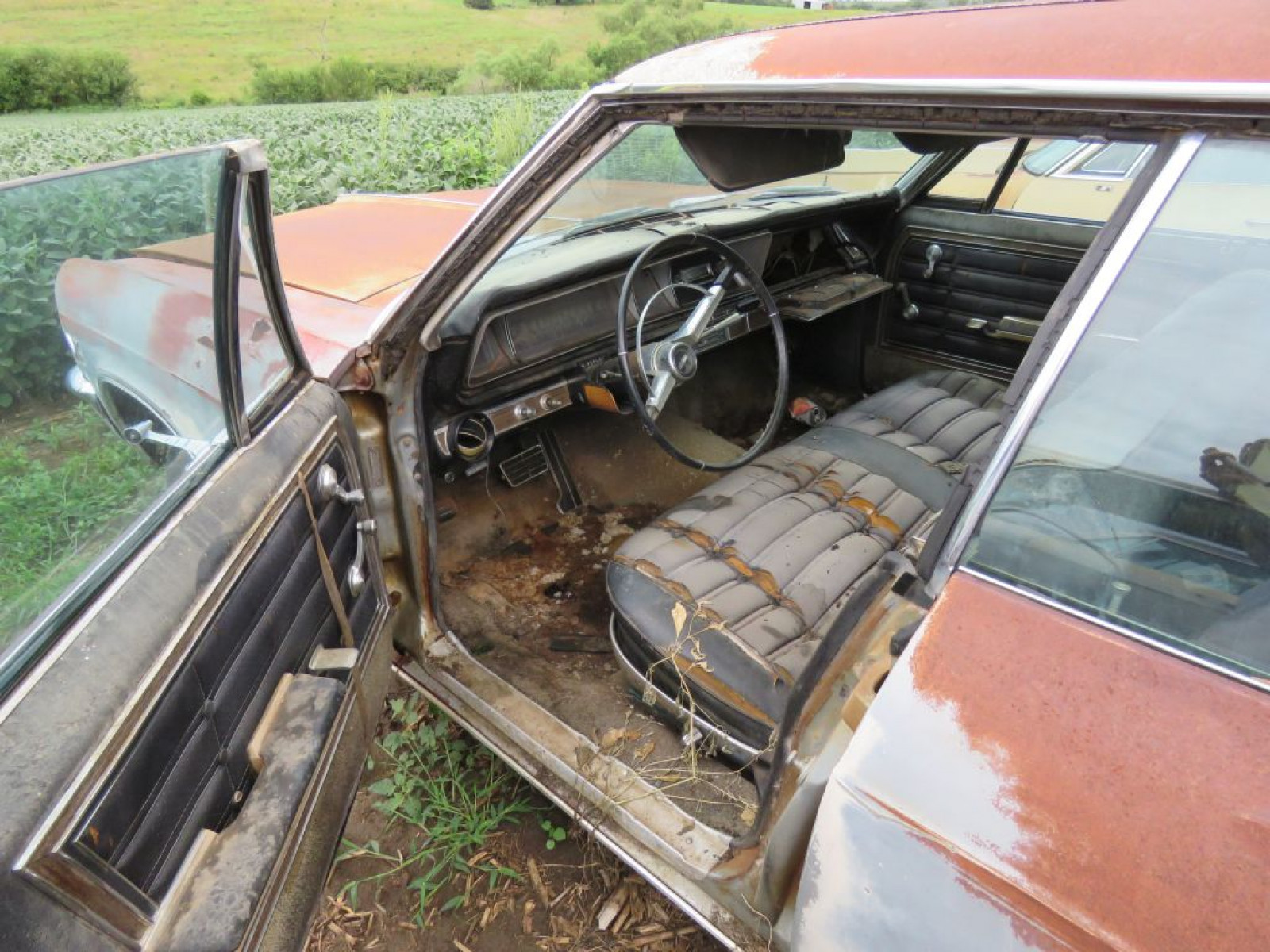 1966 Chevrolet Caprice 4dr HT - Image 12