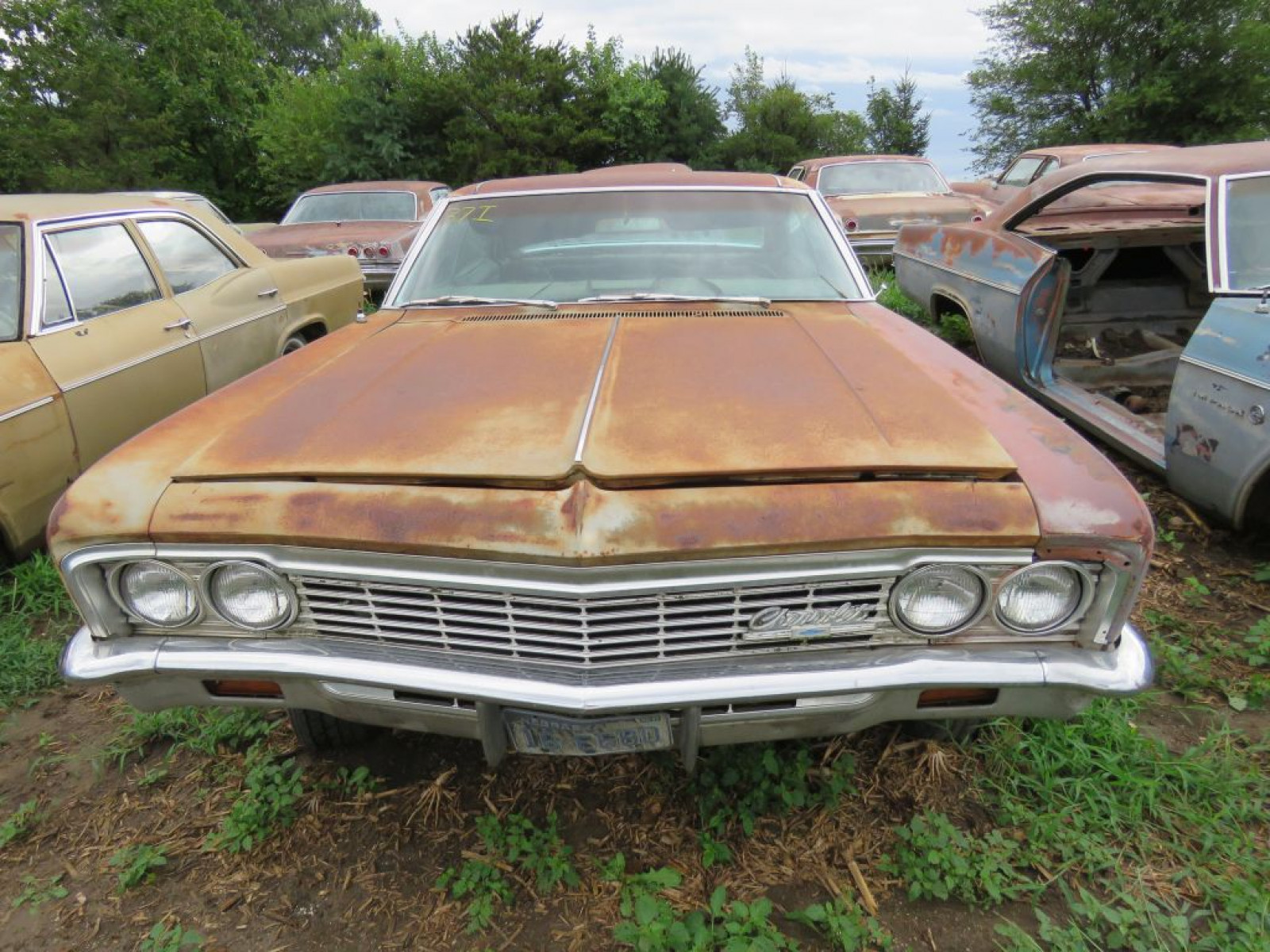 1966 Chevrolet Caprice 4dr HT - Image 2