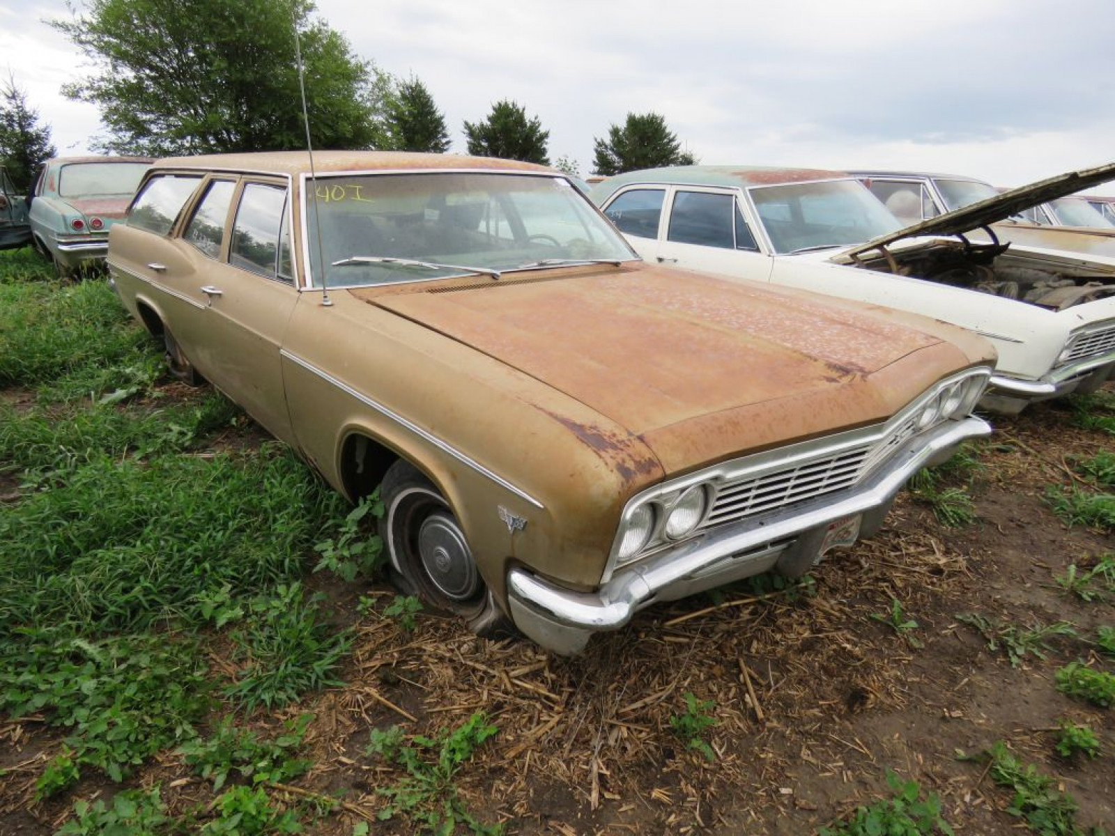 1966 Chevrolet Belair 4dr Wagon - Image 3