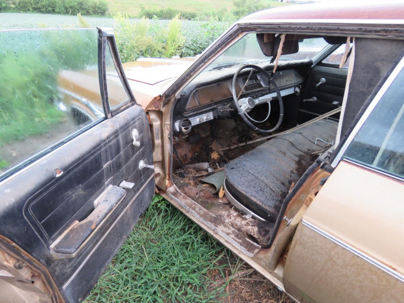 1966 Chevrolet Impala 4dr HT - Image 11