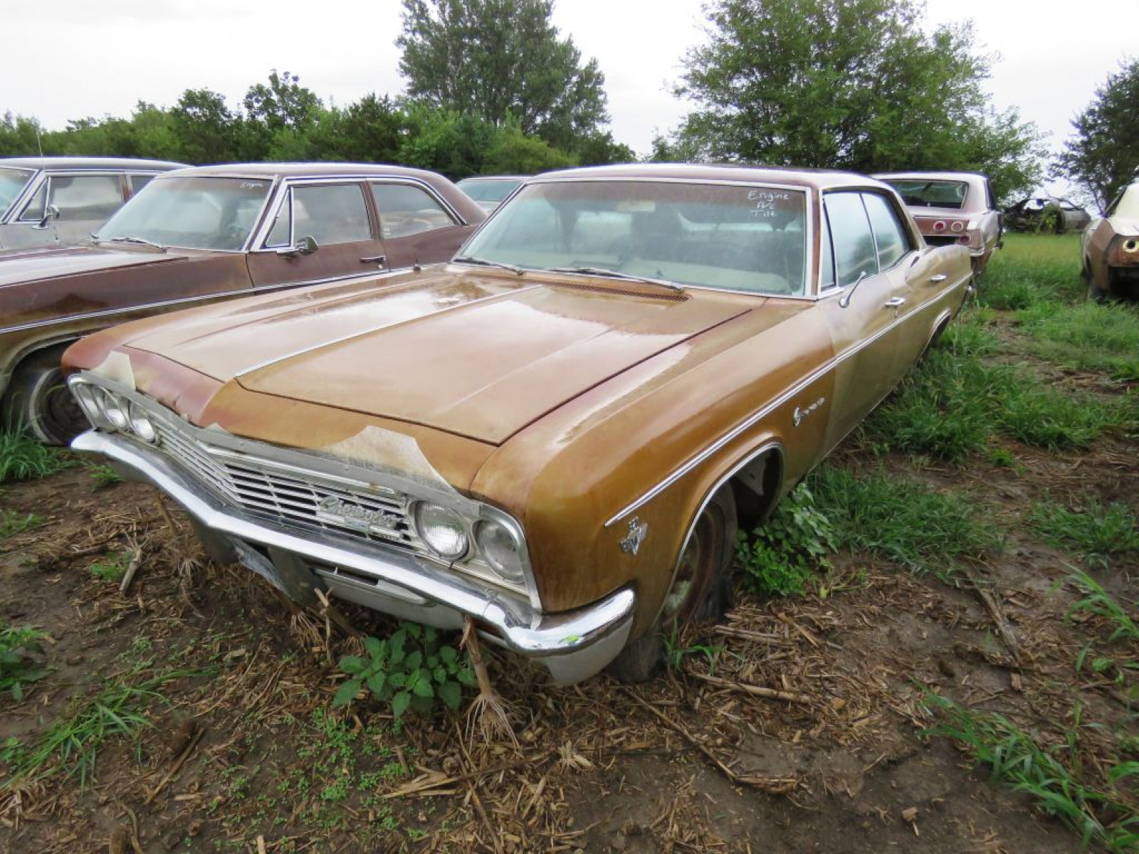 1966 Chevrolet Impala 4dr HT - Image 12