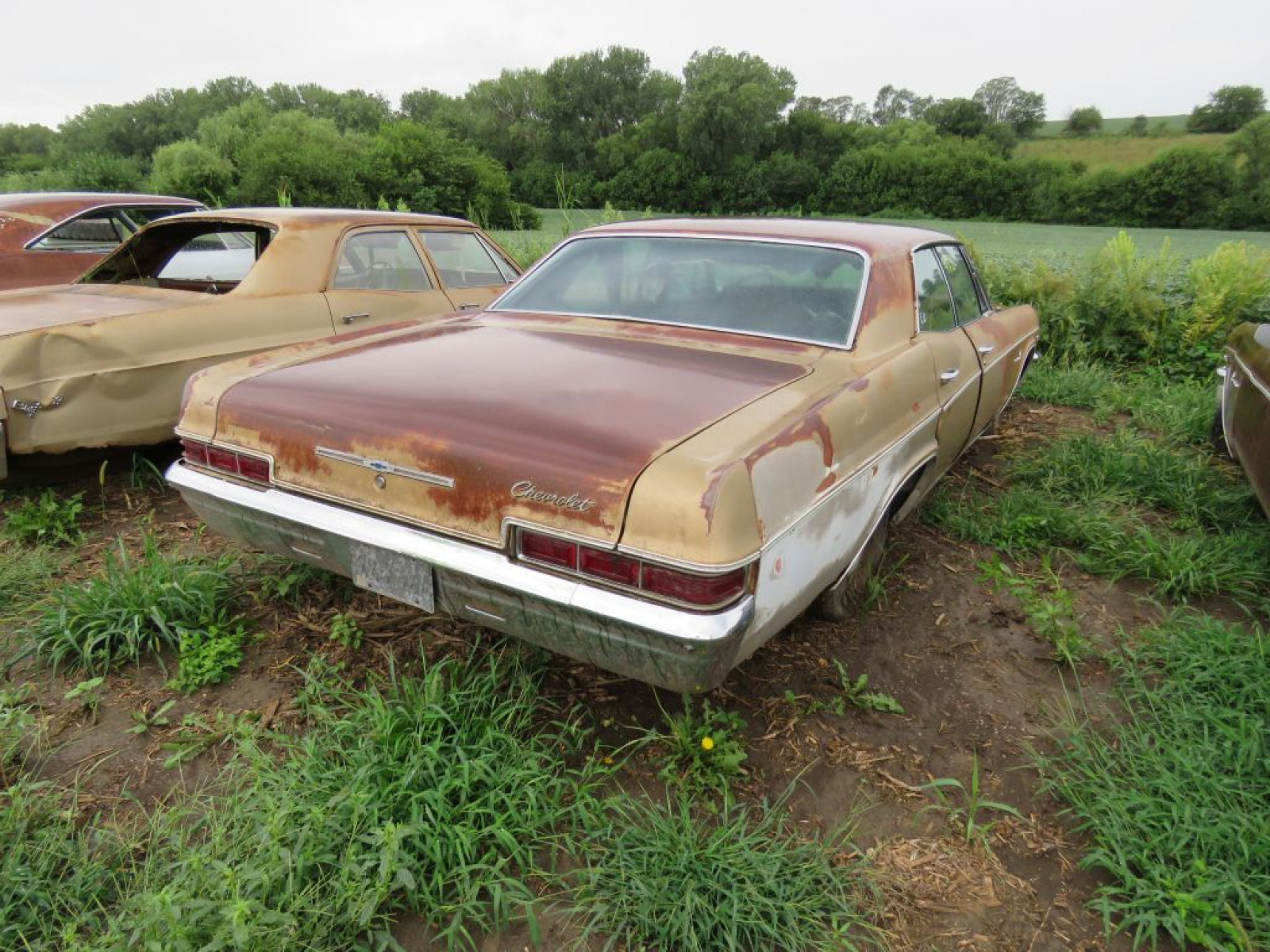 1966 Chevrolet Impala 4dr HT - Image 3