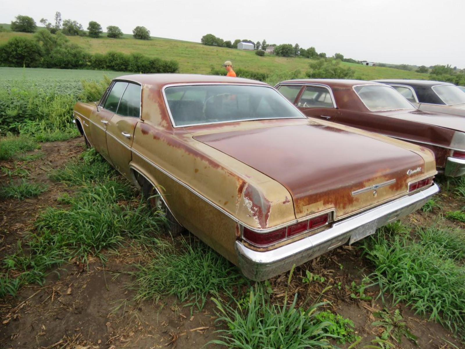 1966 Chevrolet Impala 4dr HT - Image 5